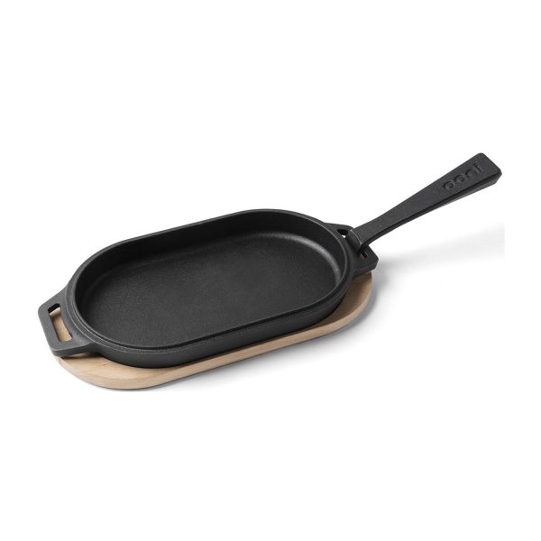 chapa-de-ferro-fundido-ooni-sizzler-com-base-de-madeira-1