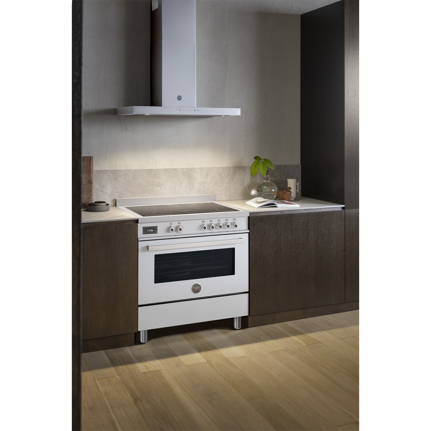 fogao-de-inducao-bertazzoni-professional-5q-90cm-aco-escovado-ambientada